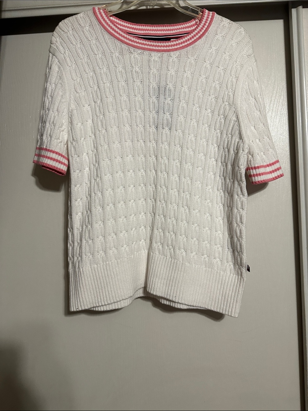 🆕Tommy Hilfiger White Cable-Knit Short Sleeve Sweater with Pink Trim